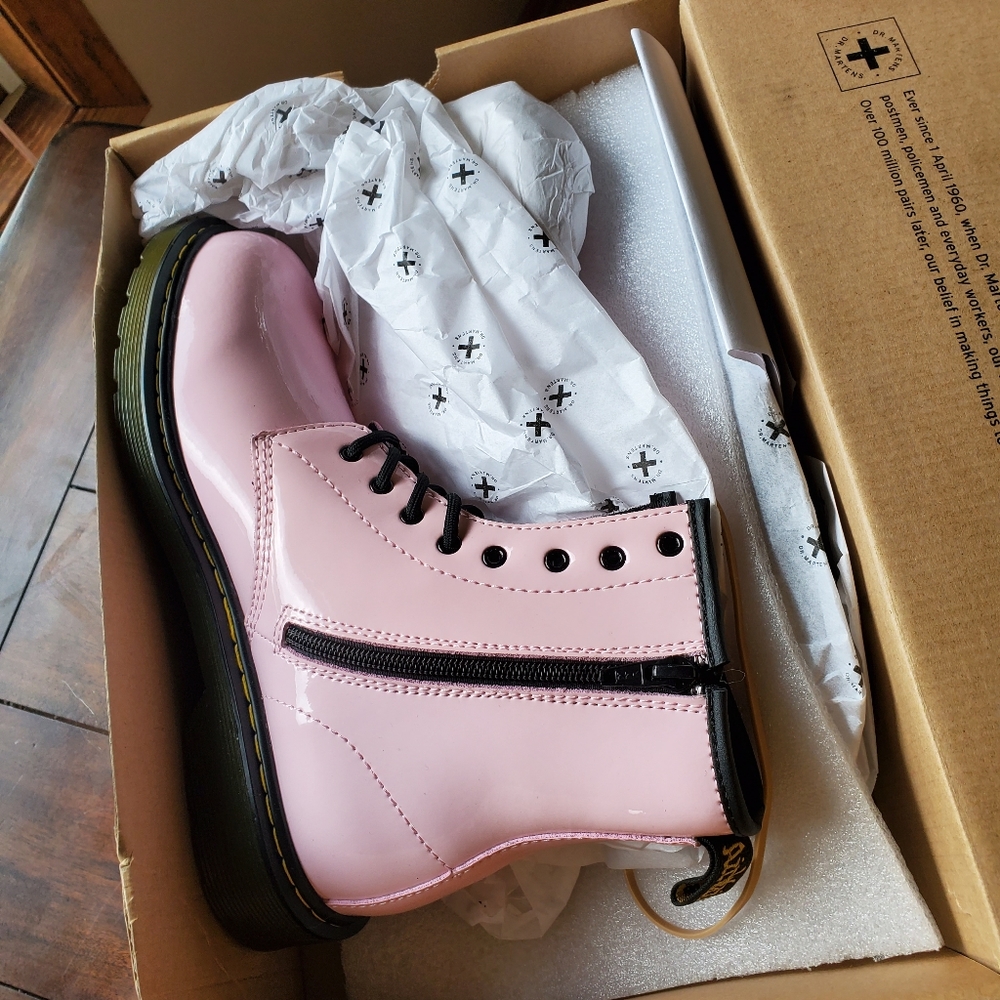 Dr Martens Airwair Delaney Boot